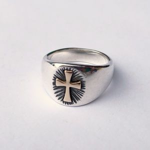 James Avery *Retired* Cross Ring